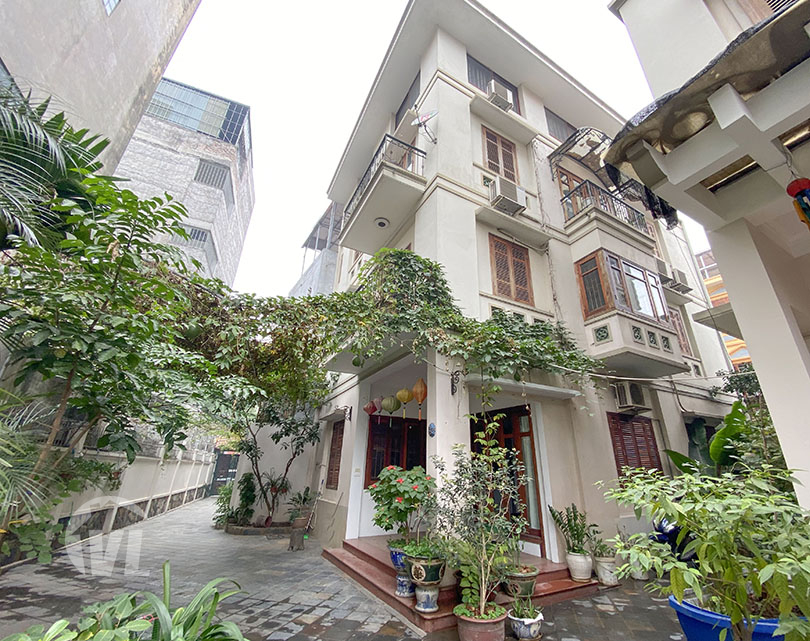 222 Cozy house with yard to rent close to the Lycée Français Hanoi