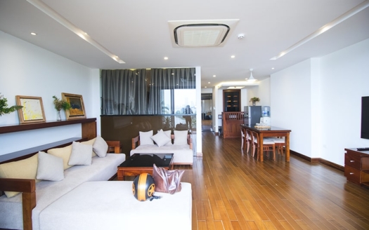 Lake view 2 bedroom apartment in Xuan Dieu Tay Ho