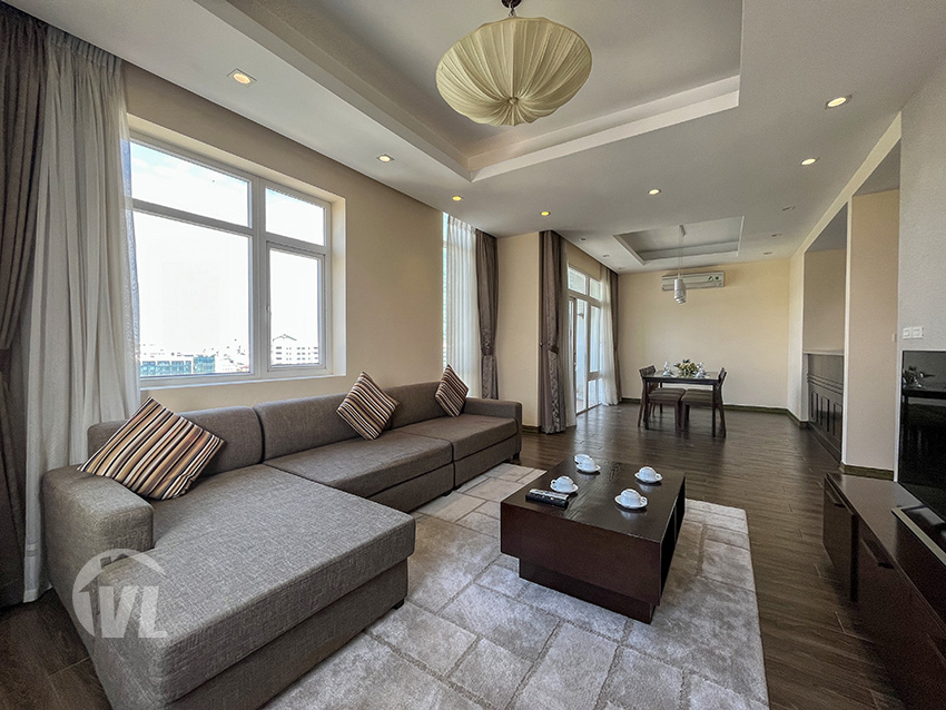 222 Serviced 3 bedroom apartment in Kim Ma with lake view