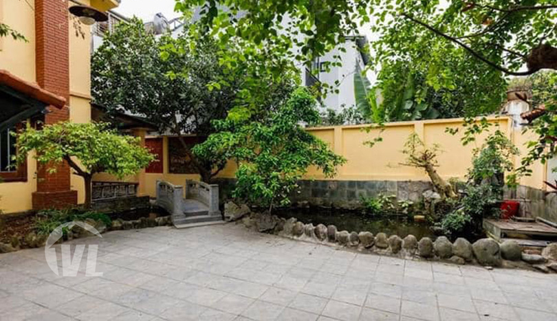 Large swimming pool villa to rent in Tay Ho district Hanoi