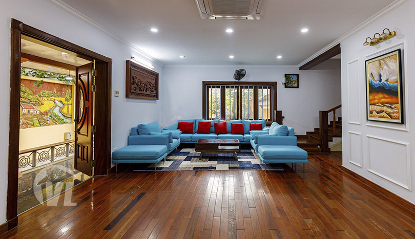Large swimming pool villa to rent in Tay Ho district Hanoi