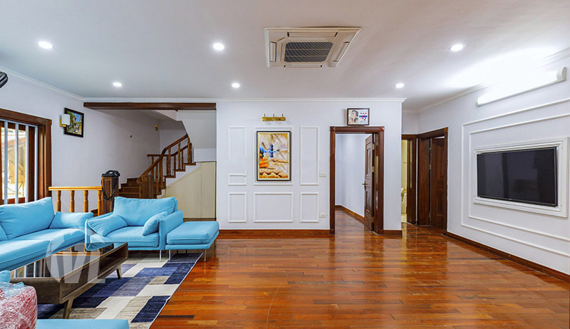 Large swimming pool villa to rent in Tay Ho district Hanoi
