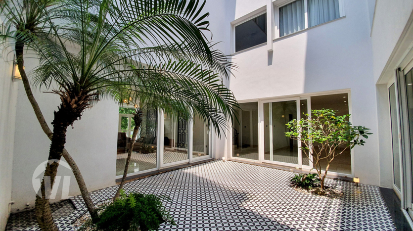 Furnished 6 bedrooms Q block villa to rent in Ciputra Hanoi