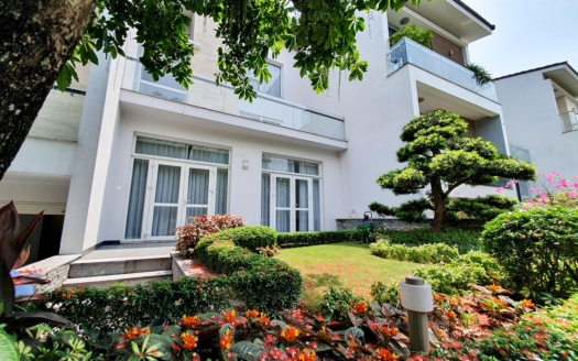 Furnished 6 bedrooms Q block villa to rent in Ciputra Hanoi