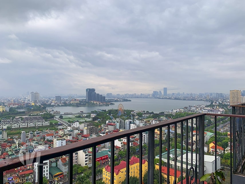 222 High floor lake view 1 bedroom apartment in Pentstudio Tay Ho