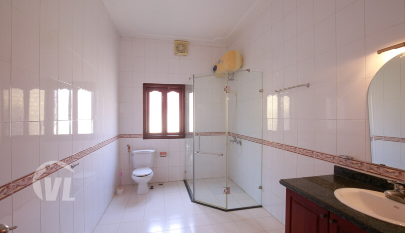 Large 5 bed villa with pool to rent in Tay Ho