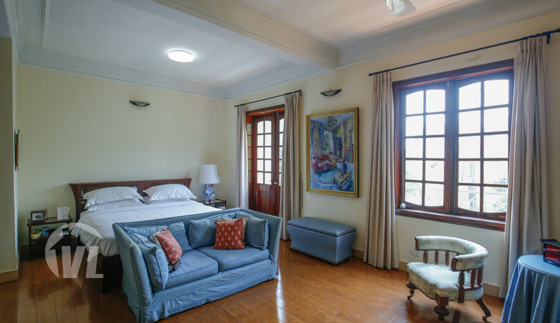 Large 6 bedrooms villa for rent with swimming pool in Tay Ho