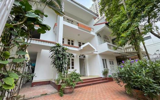 Front yard 3 bedroom house in Tay ho with unfurnished