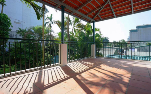 Gorgeous 4 beds 4 baths house with yard in Tay Ho