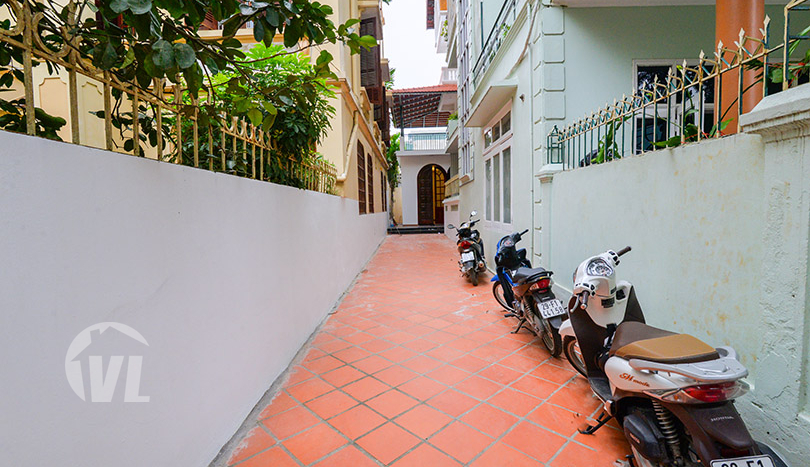 Gorgeous 4 beds 4 baths house with yard in Tay Ho