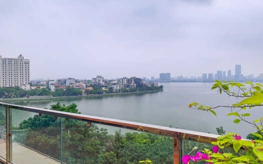 Penthouse to rent with terrace and West Lake view in Tay Ho