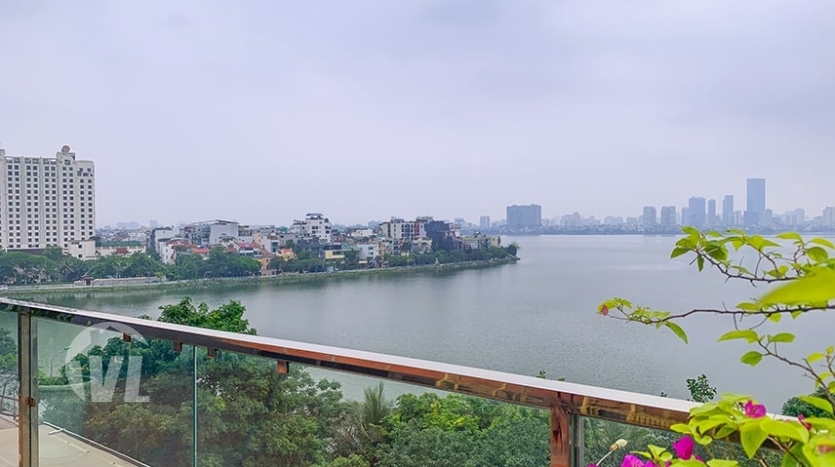 Penthouse to rent with terrace and West Lake view in Tay Ho