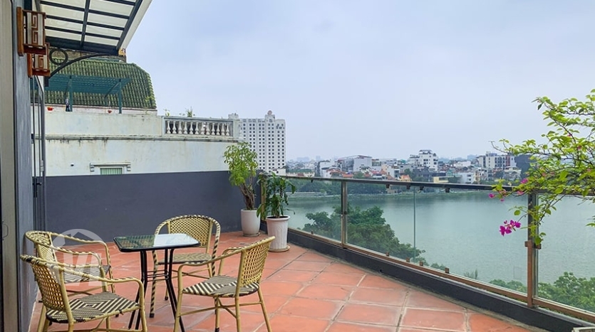 Penthouse to rent with terrace and West Lake view in Tay Ho