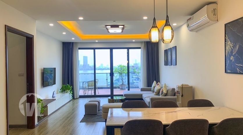Penthouse to rent with terrace and West Lake view in Tay Ho