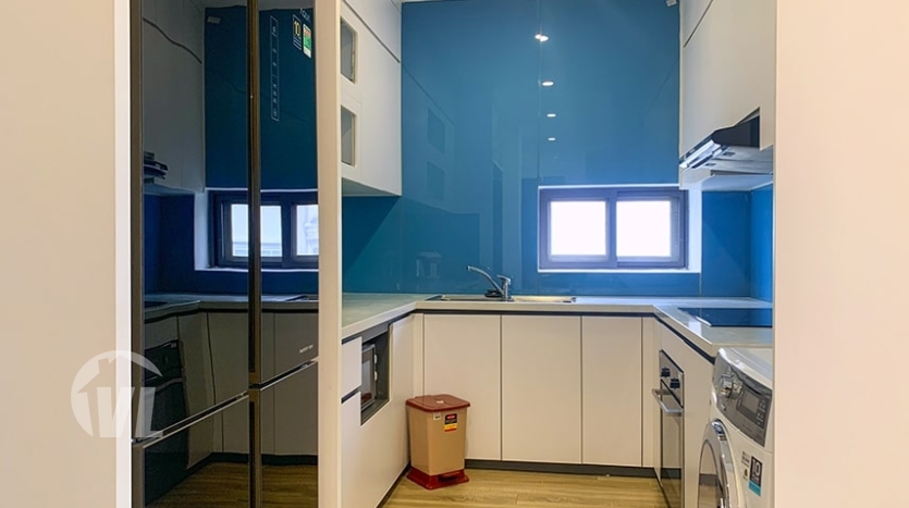 Penthouse to rent with terrace and West Lake view in Tay Ho