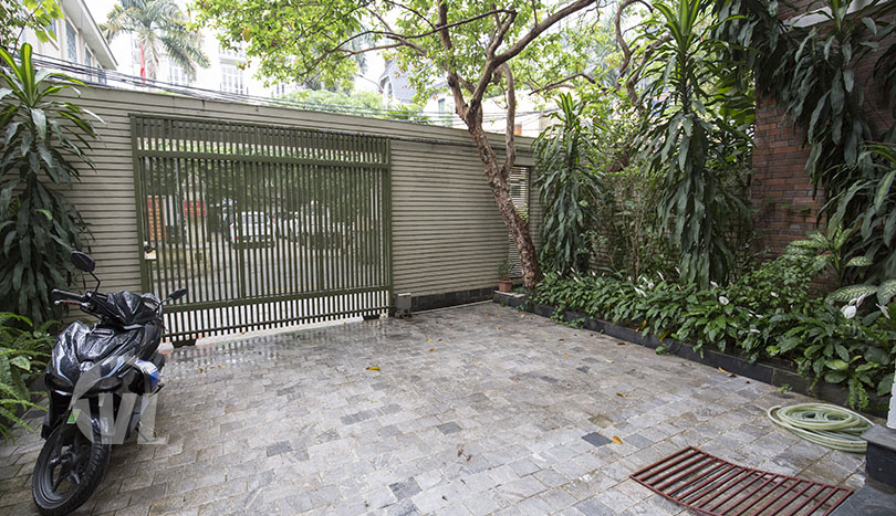 Top finishing 5 beds furnished house with pool in Tay Ho district