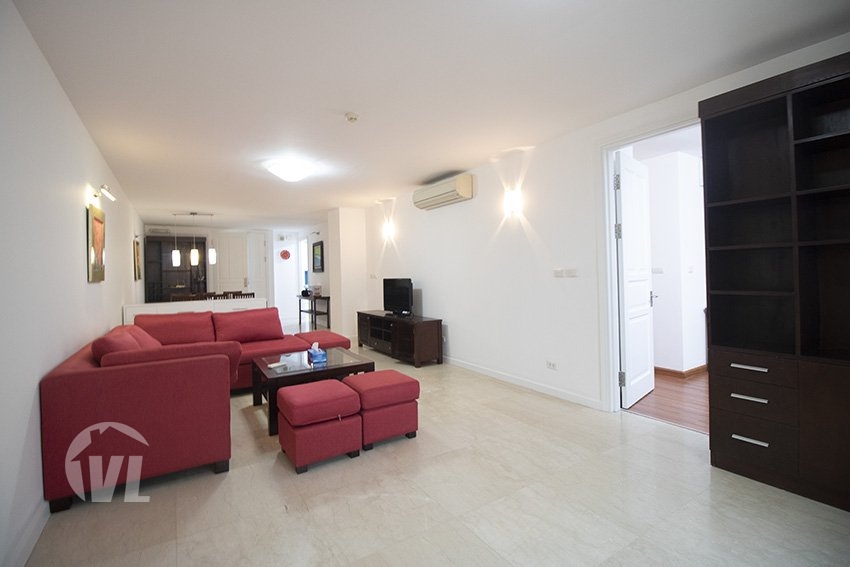 222 Unfurnished, renovated 3 bedroom apartment in P2 Ciputra