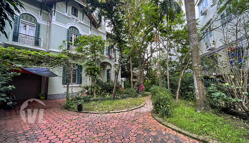 House with big garden to rent close to the LFAY in Long BienhOUSE