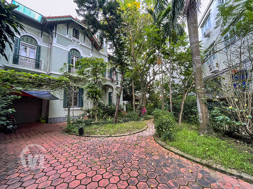 333 House with big garden to rent close to the LFAY in Long BienhOUSE