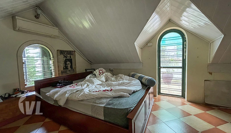 House with big garden to rent close to the LFAY in Long Bien