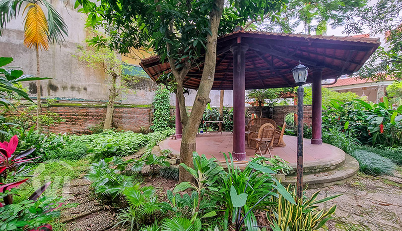 House with big garden to rent close to the LFAY in Long Bien