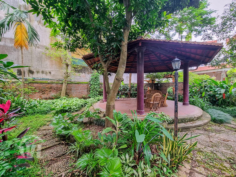 333 House with big garden to rent close to the LFAY in Long Bien