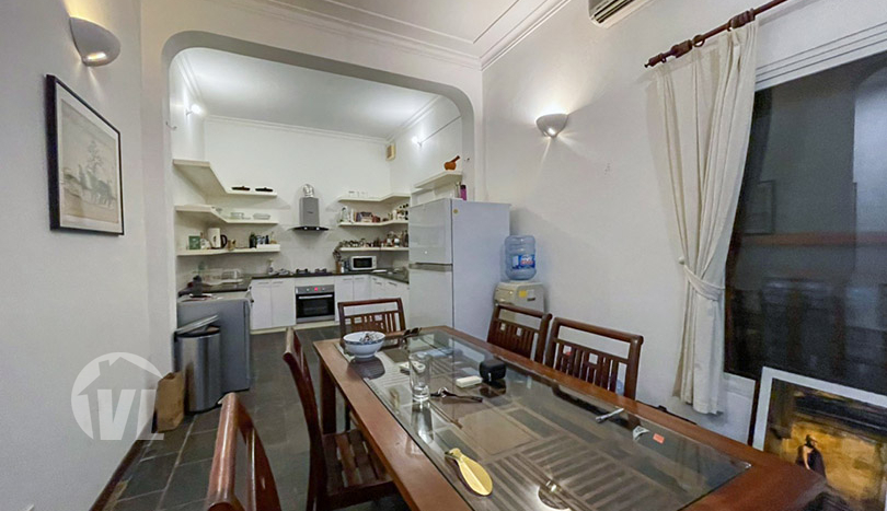 Villa with garden to lease in Tay Ho close to the West Lake