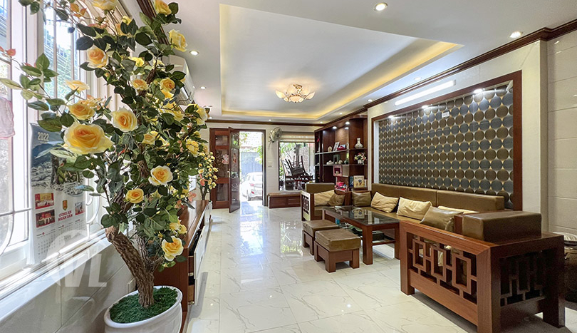 Furnished 4 bedroom house with yard to rent in Tay Ho