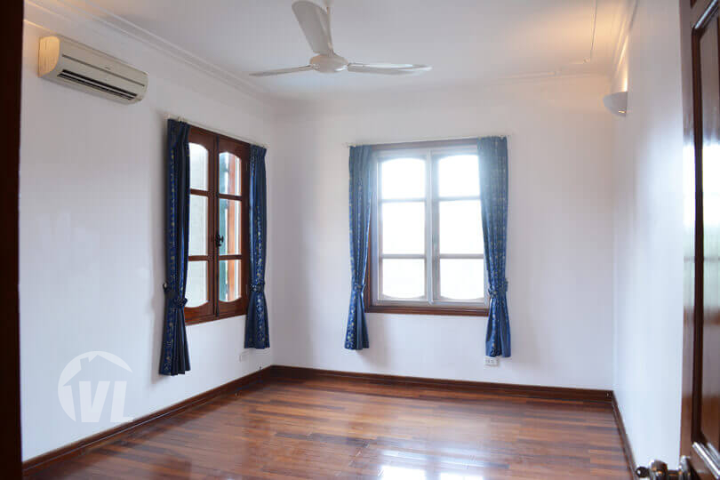 333 Large 4 bed villa to rent in Tay Ho district