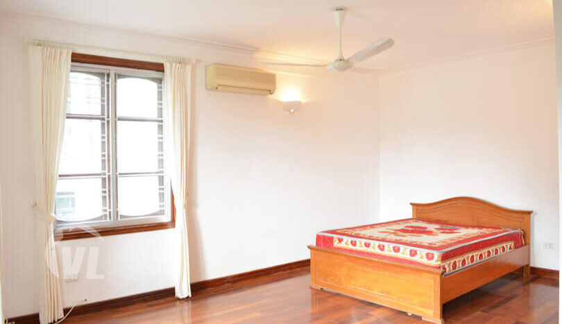 Large 4 bed villa to rent in Tay Ho district