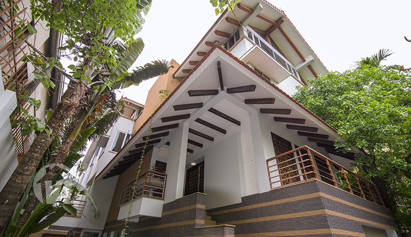 Modern furnished pool house with yard to rent in Tay Ho district