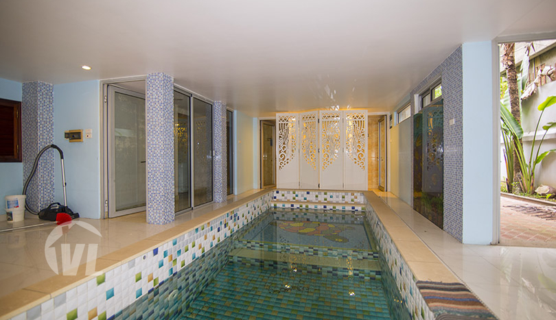 Modern furnished pool house with yard to rent in Tay Ho district