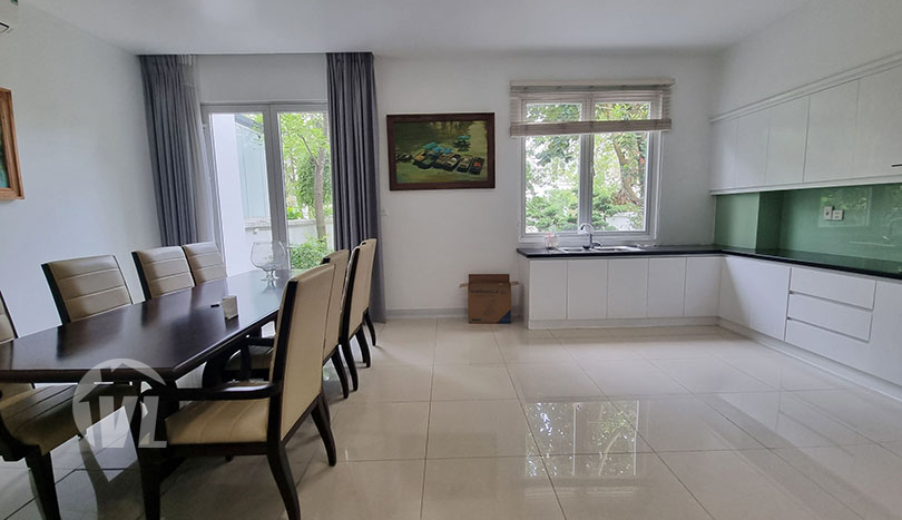 Furnished house with garden to rent in Vinhomes Riverside Hanoi