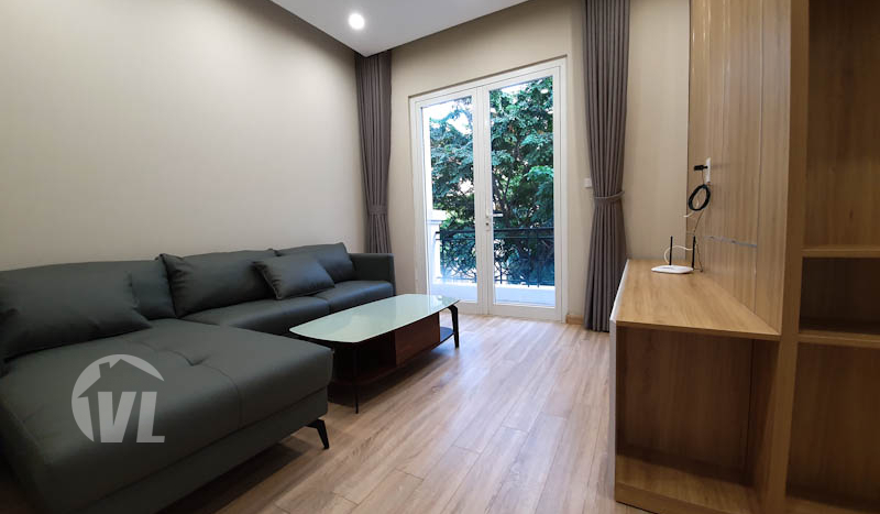 Brand-new furnished Vinhomes Riverside villa to lease on Hoa Sua