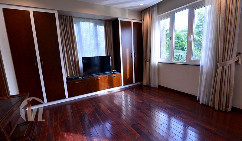 Corner villa to rent in Bang Lang area of Vinhomes Riverside
