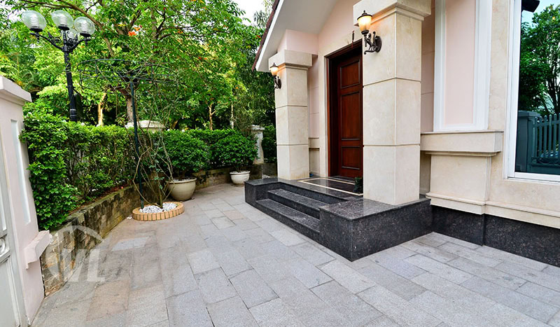 Corner villa to rent in Bang Lang area of Vinhomes Riverside