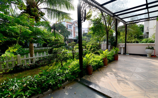 Corner villa to rent in Bang Lang area of Vinhomes Riverside