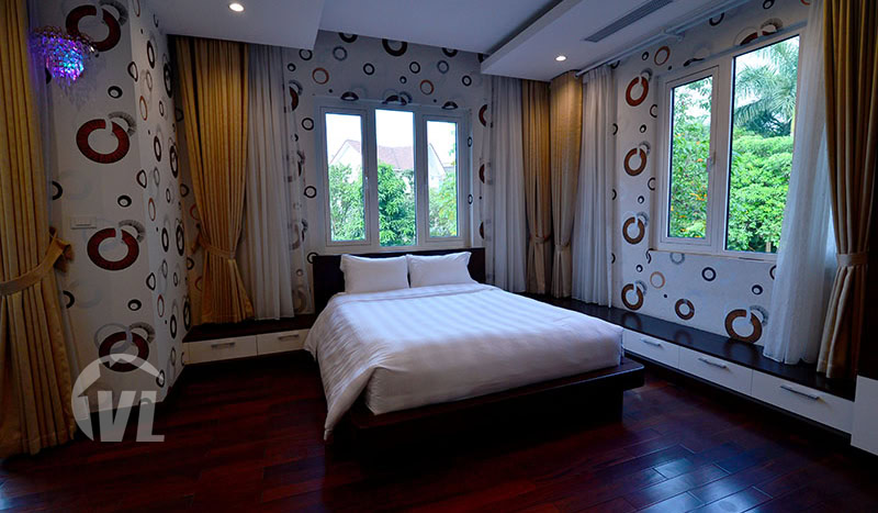 Corner villa to rent in Bang Lang area of Vinhomes Riverside