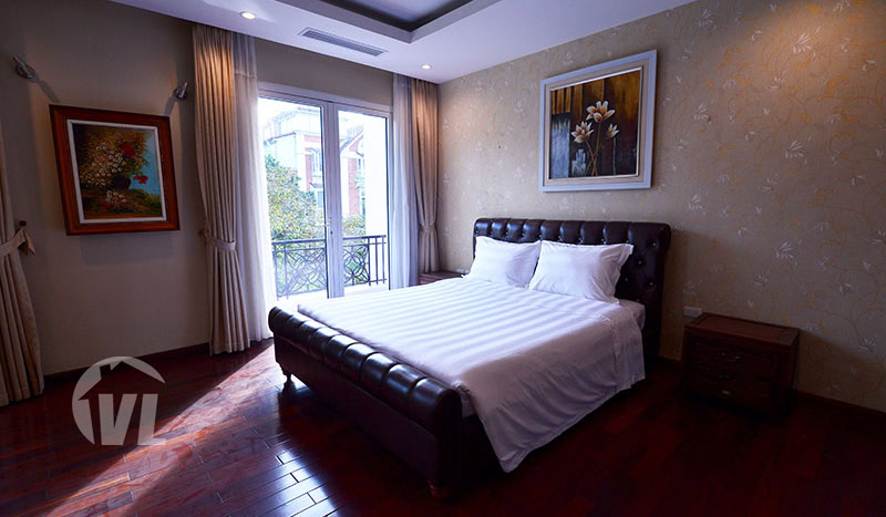 Corner villa to rent in Bang Lang area of Vinhomes Riverside