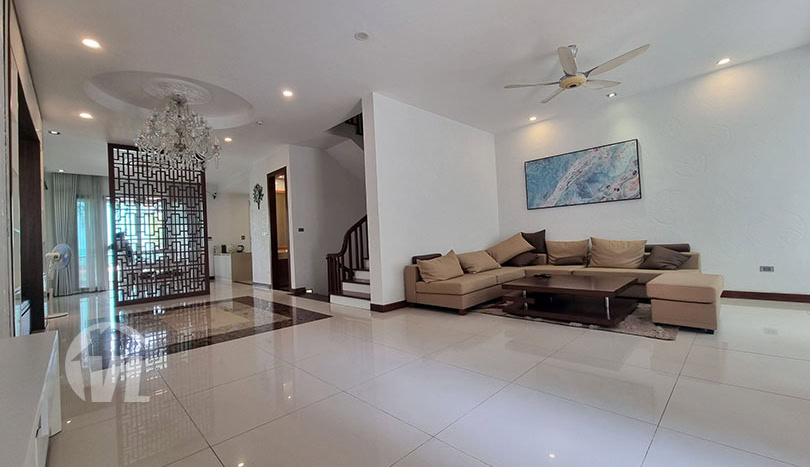 Fully equipped house to rent close to the BIS in Vinhomes Riverside