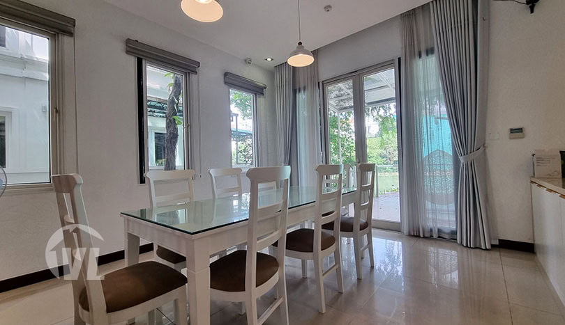 Fully equipped house to rent close to the BIS in Vinhomes Riverside