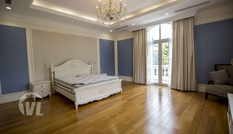 Pool villa suitable for an Ambassador in Vinhomes Riverside