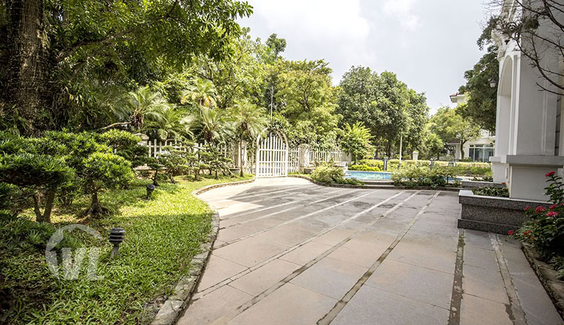 Pool villa suitable for an Ambassador in Vinhomes Riverside