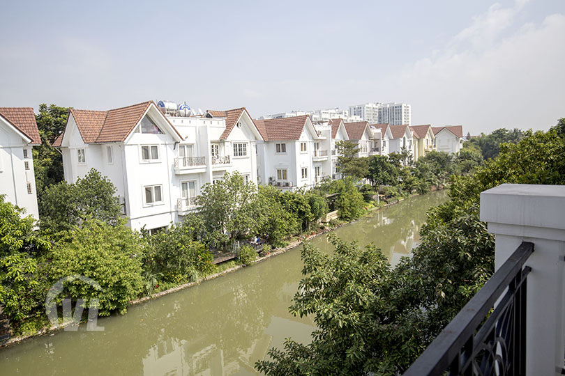 333 Renovated 4 bedroom house in Hoa Sua street of Vinhomes Riverside