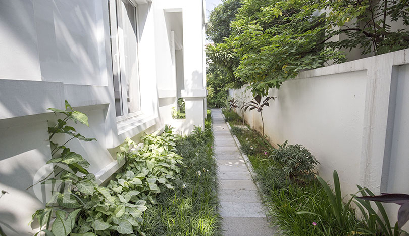 Renovated 4 bedroom house in Hoa Sua street of Vinhomes Riverside