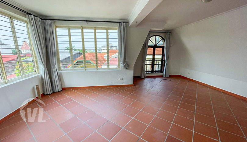 Unfurnished French colonial style villa to rent in Tay Ho