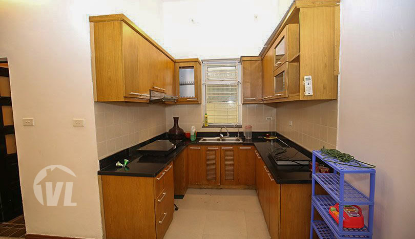 3 bed house with large yard to rent in Tay Ho district