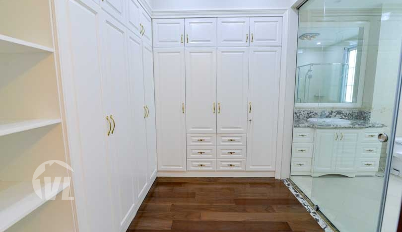 High standard Vinhomes Riverside house to rent on Anh Dao street