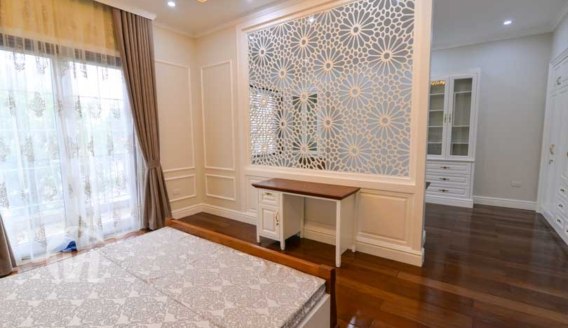 High standard Vinhomes Riverside house to rent on Anh Dao street