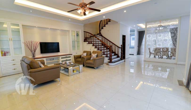 High standard Vinhomes Riverside house to rent on Anh Dao street